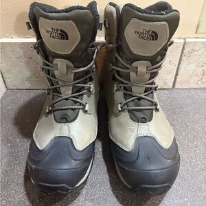 The North Face Men's Black and Gray Snow Boots size 11
